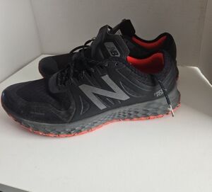 New Balance Men's Black and Orange Running Shoes